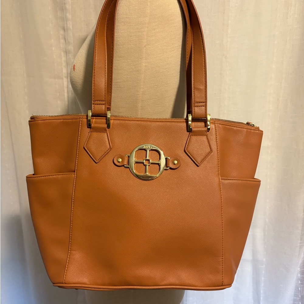 Elegant Tan Leather Tote Bag
